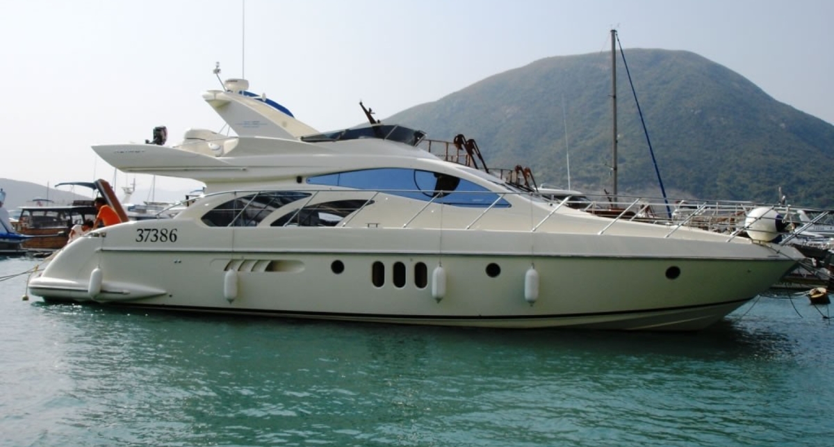 Состоялся дебют мегаяхты Dominator 29M