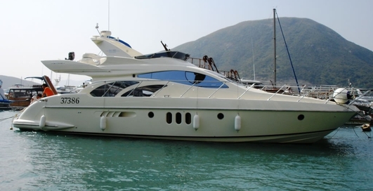 Состоялся дебют мегаяхты Dominator 29M