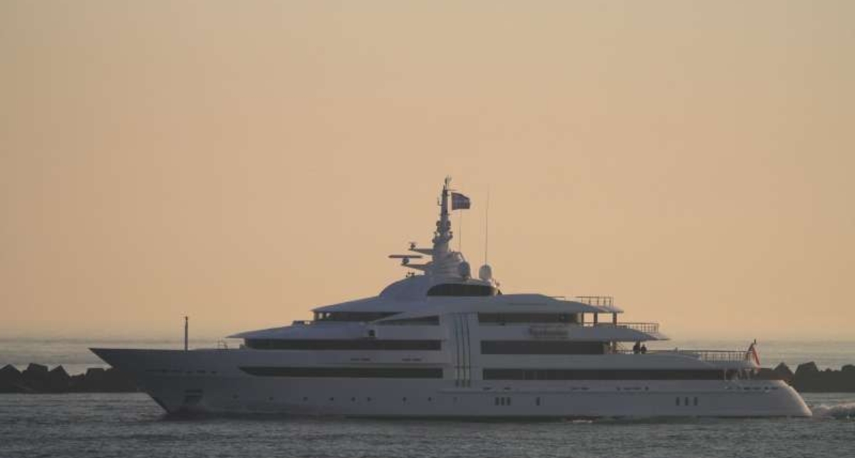 «Чудо, летящее по волнам» куплено за $100 млн.