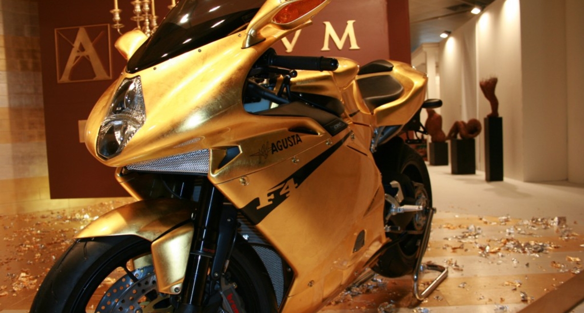 Для гламурных байкеров – мотоцикл, покрытый золотом