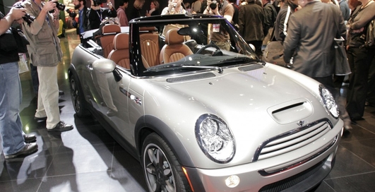 Благотворительный MINI разыграют в Вене