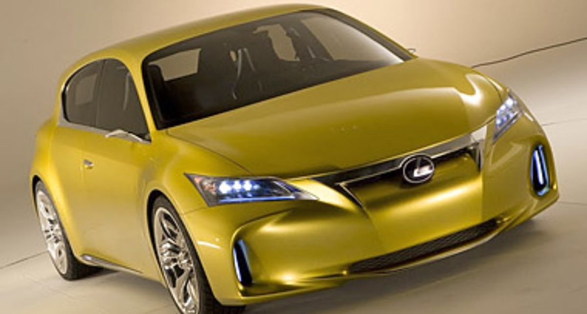 Lexus представил новое фото своего хэтчбека