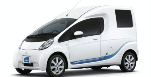 Mitsubishi представила «каблучок» на базе электрокара i-MiEV