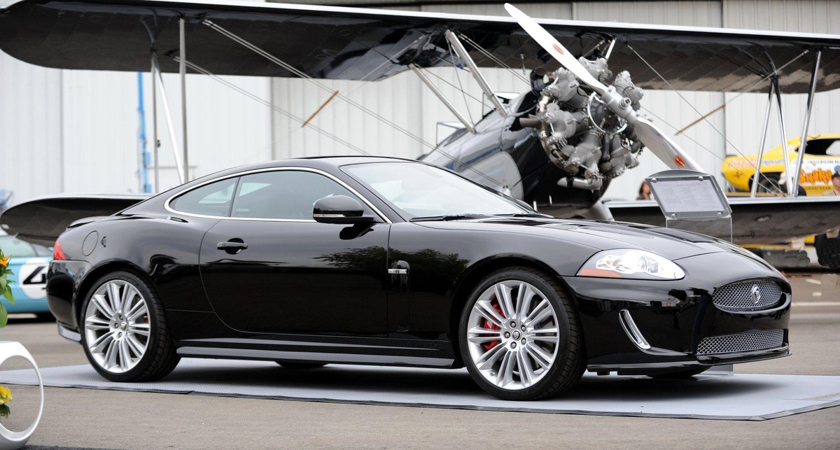 Jaguar XKR получил 
