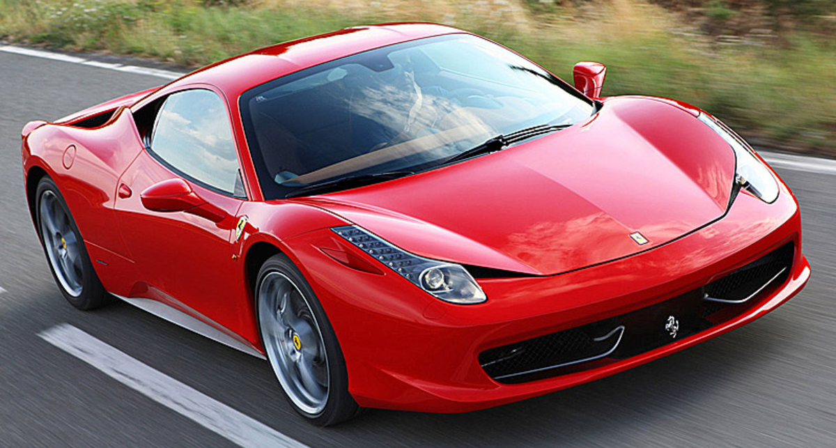 Ferrari представит свой первый гибрид