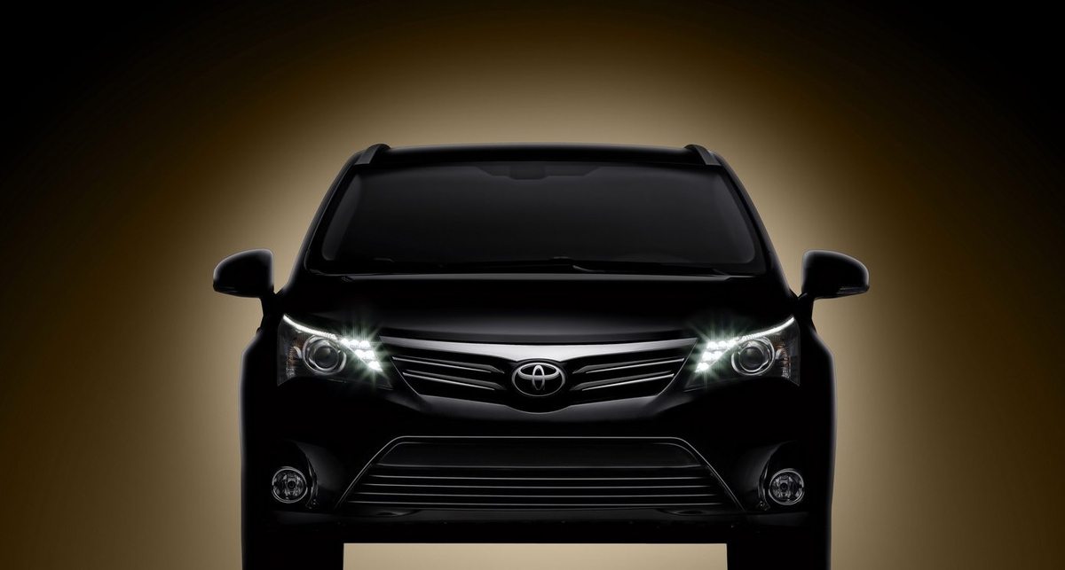 Toyota рассекретила новый Avensis до Франкфурта