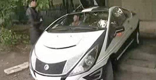 Украинец скрестил Lamborghini, DeLorian и "китайца" (видео)