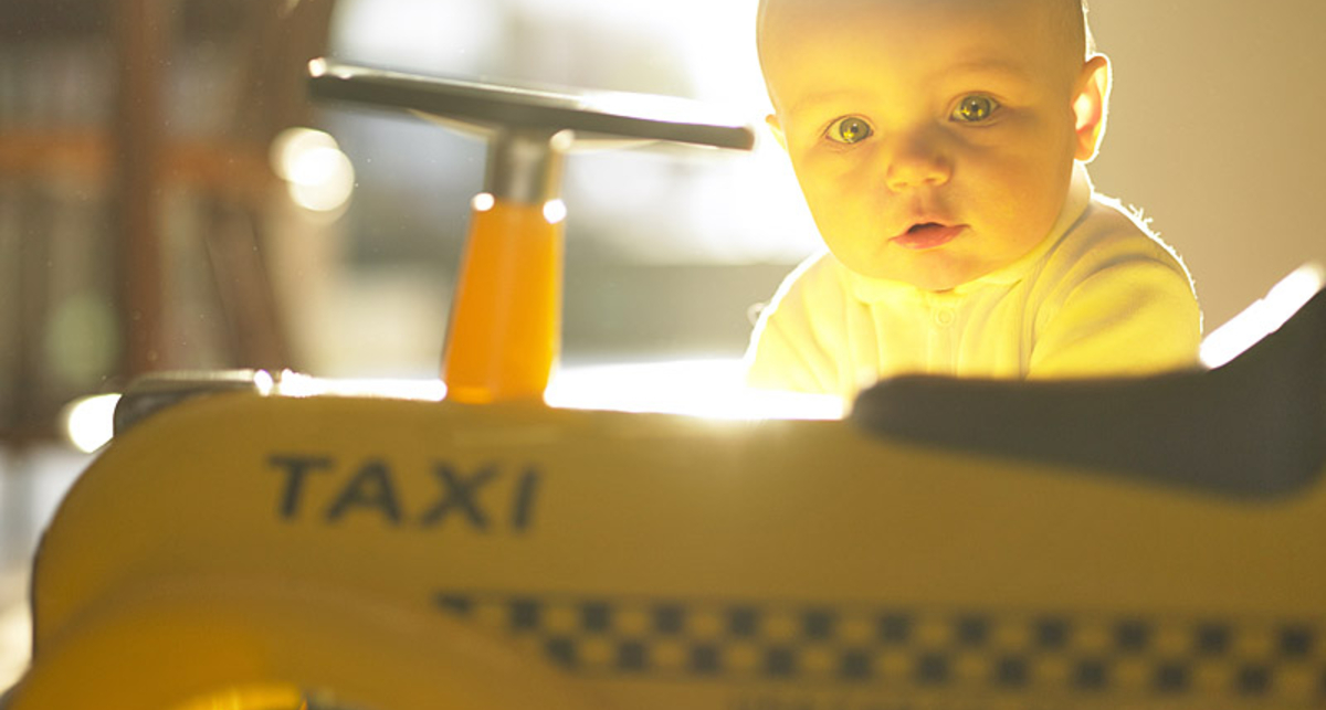 Сразу после родов малыш обеспечил себя транспортом на всю жизнь