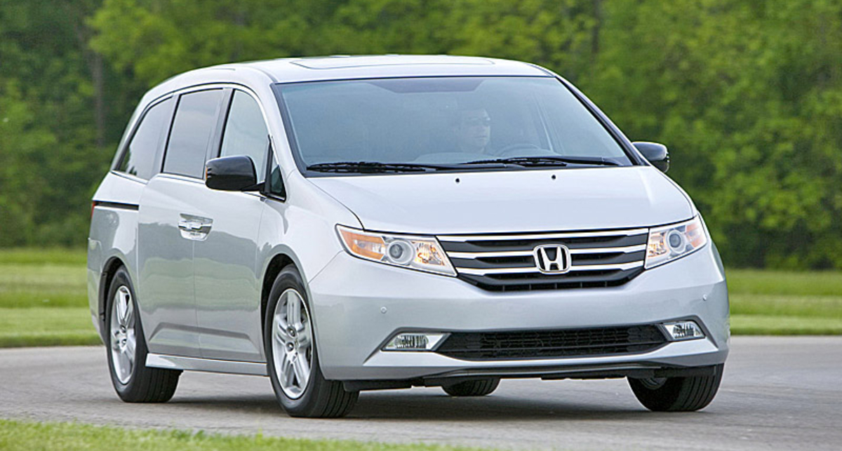 Honda попалась на Годзилле