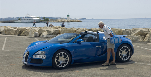 Bugatti за $2,8 млн. разбили об забор