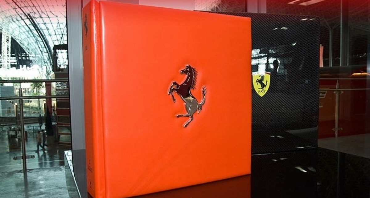 Книга о Ferrari стоит дороже итальянских спорткаров (видео)