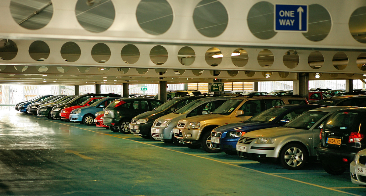 Британские больницы с лихвой зарабатывают на парковках