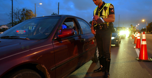 Тысячи американцев были оштрафованы за "водительский этикет"