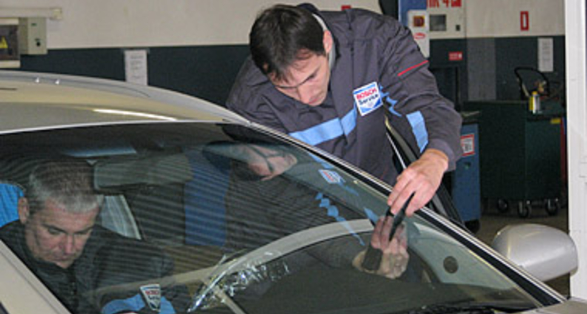 Техосмотр отдадут автосервисам, а доверенности отменят