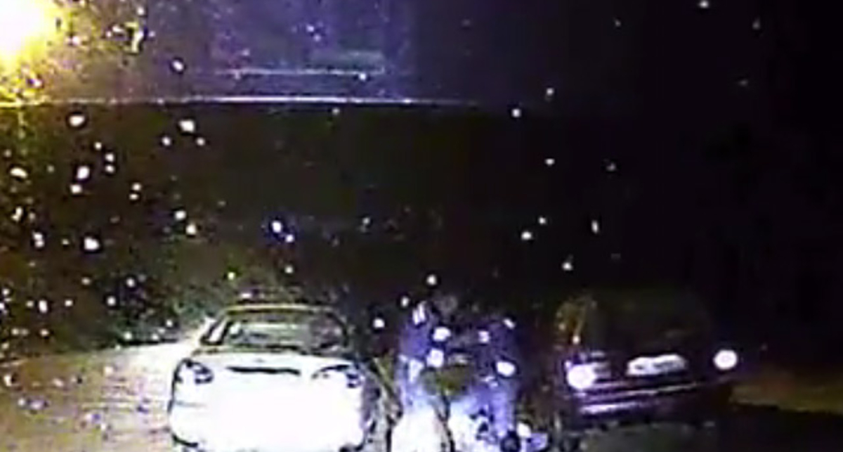 Смотрите, как в Киеве инспекторы ГАИ избивают водителя (видео)