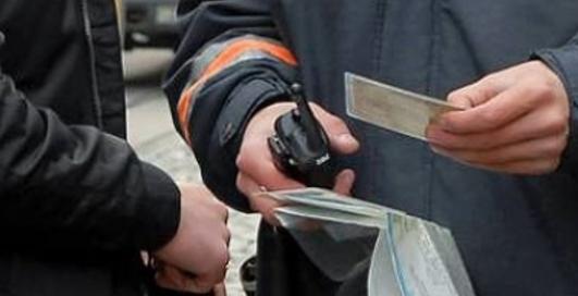 Гаишники решили "сэкономить" деньги водителей