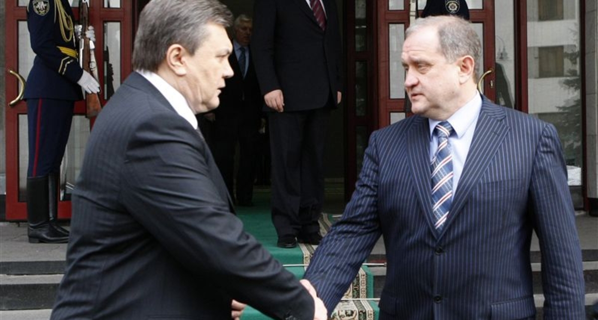 Янукович накажет ГАИ за услуги