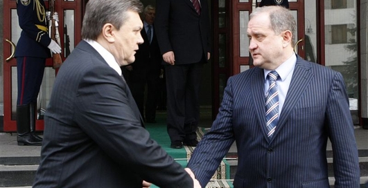 Янукович накажет ГАИ за услуги