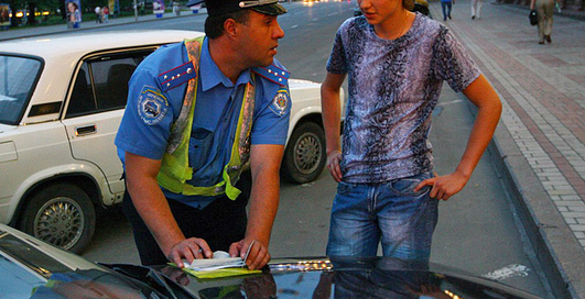 Когда гаишники имеют право останавливать водителей