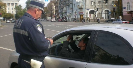 Харьковские гаишники лишились работы из-за матов