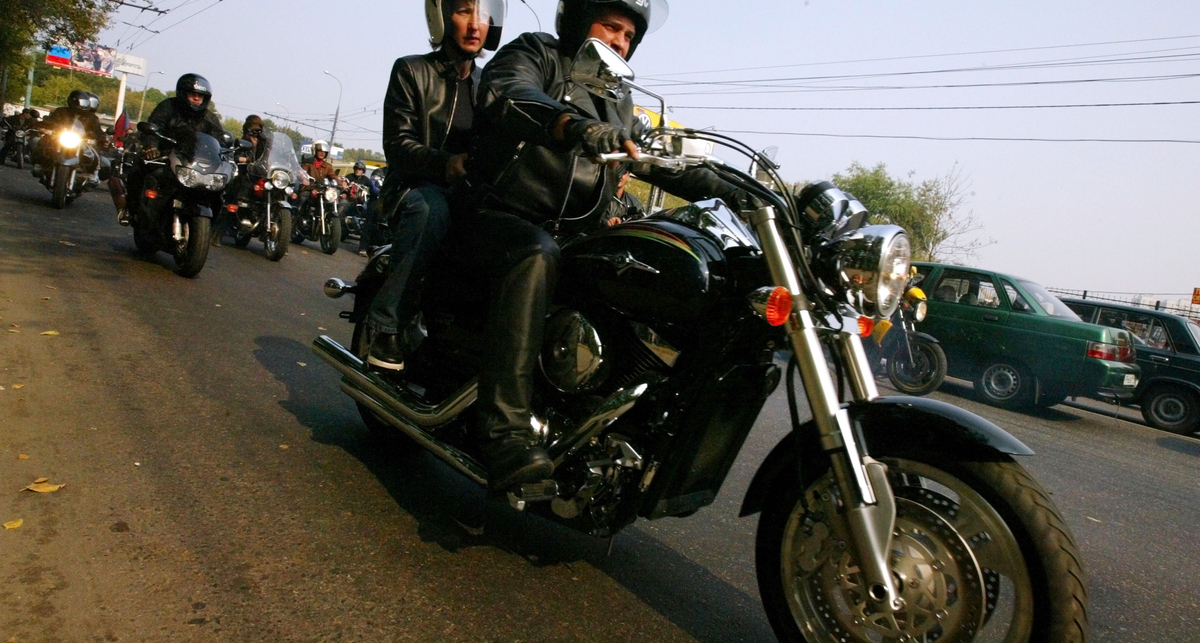 Байкеры могут оглохнуть из-за шлема