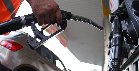 Севастопольские заправщики по ошибке сломали 35 машин