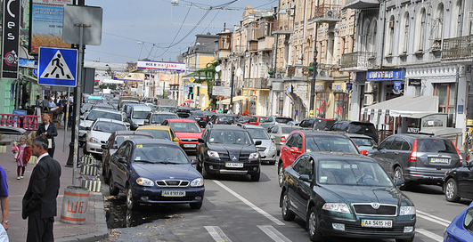 Киев лидирует по "пробкам", но до Москвы ему еще далеко