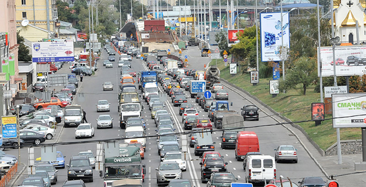 Новые парковки возле метро будут стоить 50 грн. в день