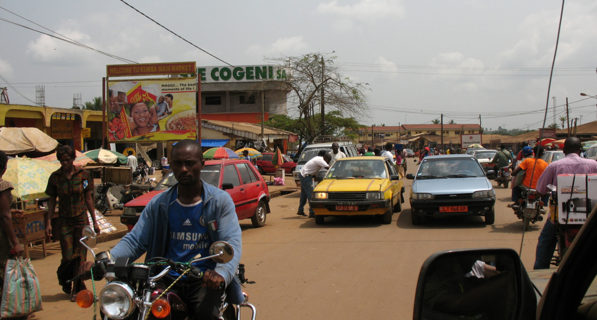 Жителям Камеруна запретили ездить от заката до рассвета