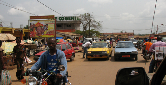 Жителям Камеруна запретили ездить от заката до рассвета
