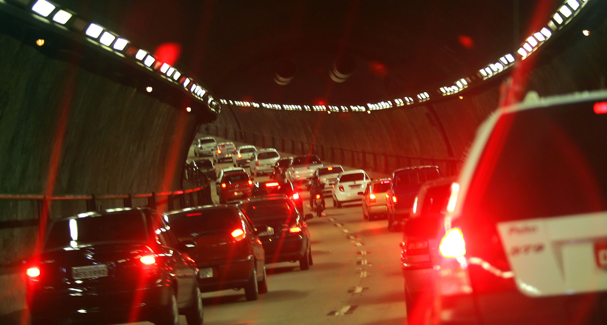 В Бразилии на трассе разбилось 150 машин