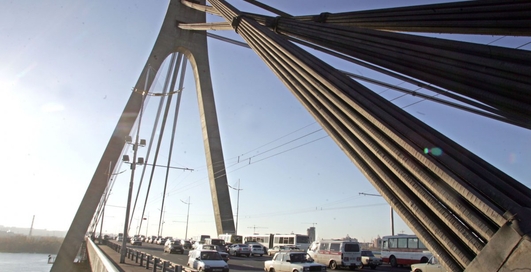 Московский мост остается самым аварийным местом Киева