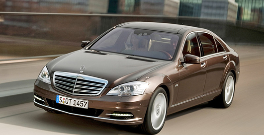 Дилер отказался забрать скандальный Mercedes Минюста