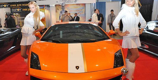 В Киев везут автораритеты на $10 млн.