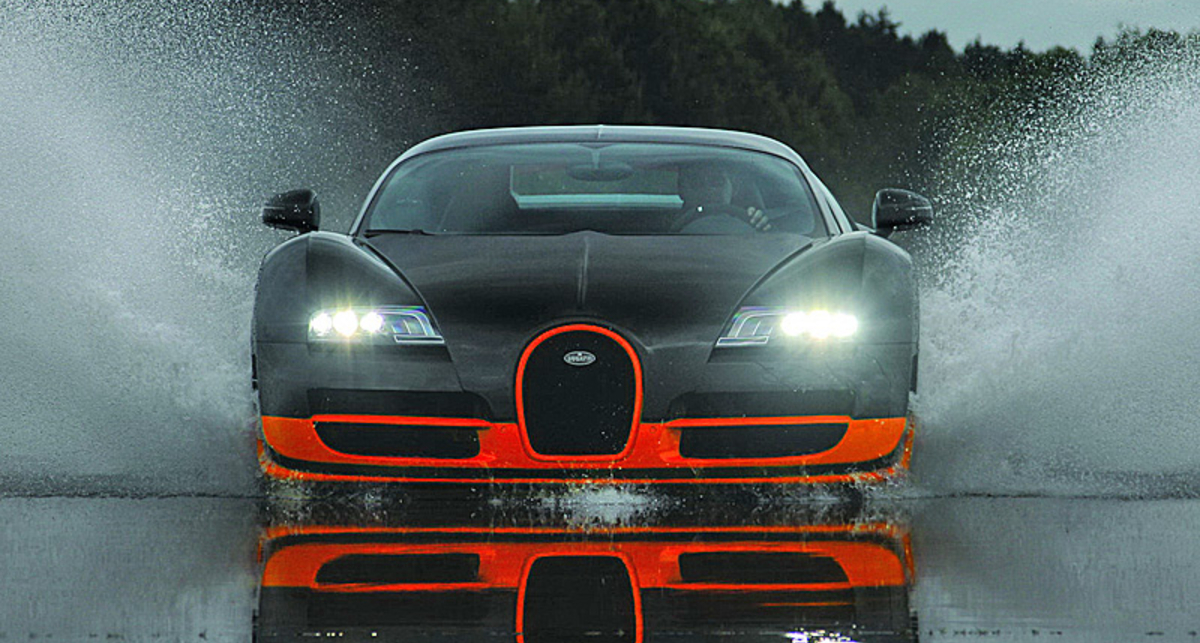 Bugatti Veyron Super Sport - лучший подарок для футболистов