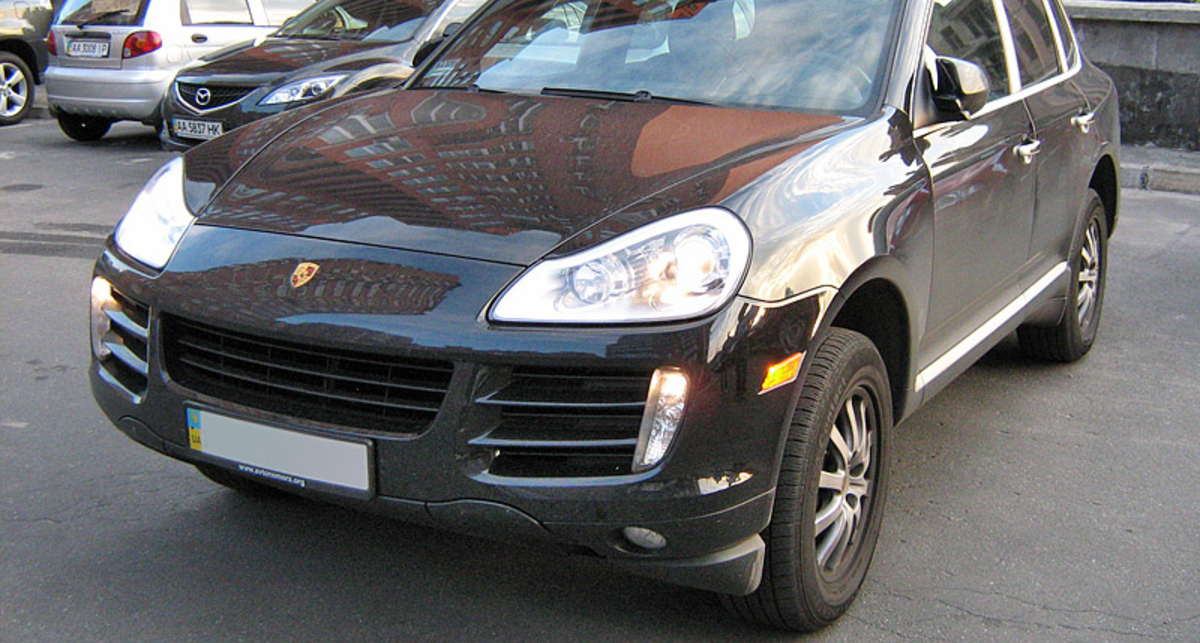 Через Минюст продают элитные иномарки по смехотворным ценам