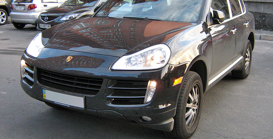 Через Минюст продают элитные иномарки по смехотворным ценам