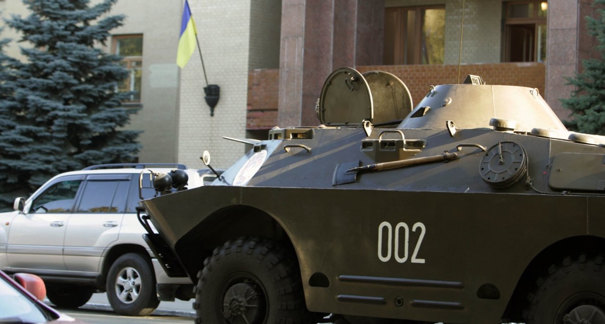 Депутатов накажут, а у бизнесменов начали воровать броневики