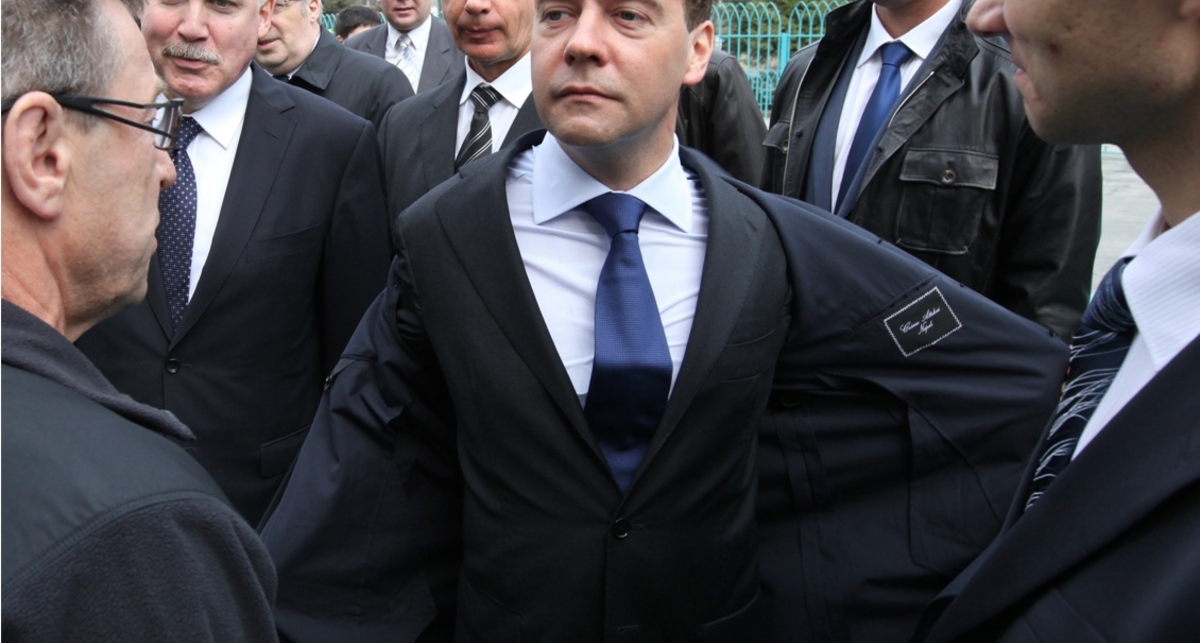 Медведев застрял в пробке в центре Москвы