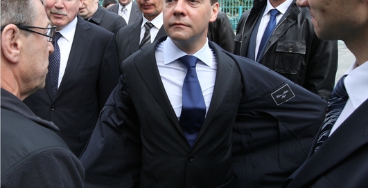 Медведев застрял в пробке в центре Москвы