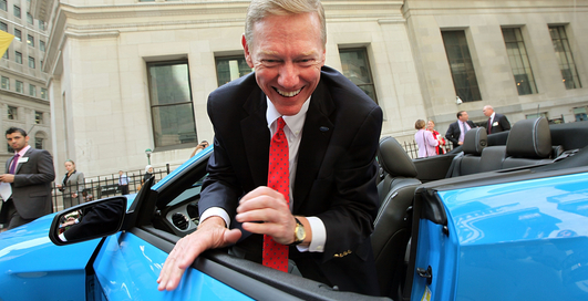 Руководитель Ford заработал за год больше $25 млн.