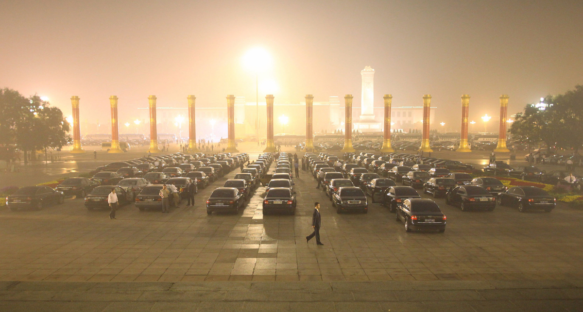 Чиновники Китая просадили на служебные машины $1 млрд.