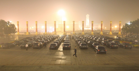 Чиновники Китая просадили на служебные машины $1 млрд.