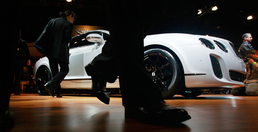 Дизайнеры Bentley стали оформлять модные клубы