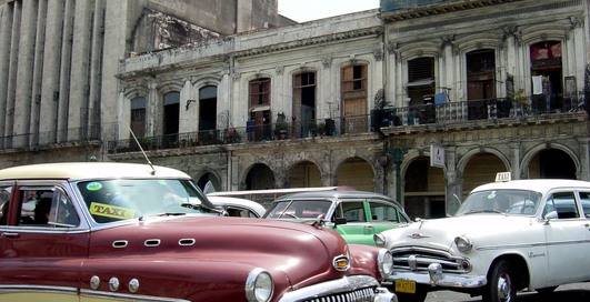 Кубинцам разрешили продавать автомобили