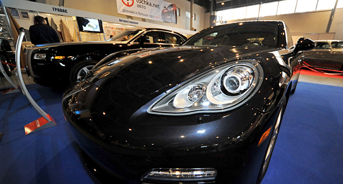 Машины украинских миллионеров покажут всем