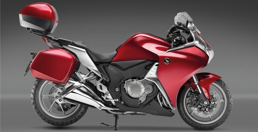 Honda VFR1200F получила дополнительный комплект для путешествий