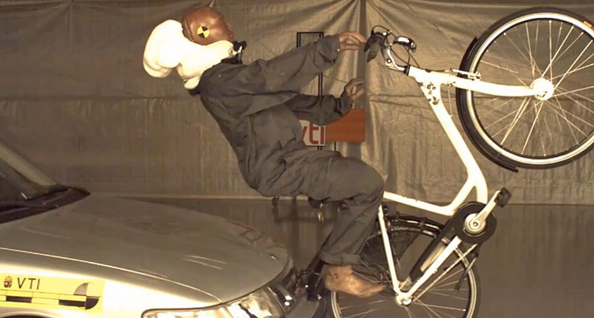 Велосипедисты получат подушку безопасности (видео)