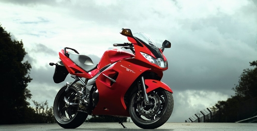 Triumph отзывает байки из-за проблем с топливной системой