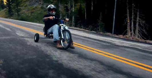 Трехколесные велосипеды разогнали по серпантину до 90 км/час (видео)